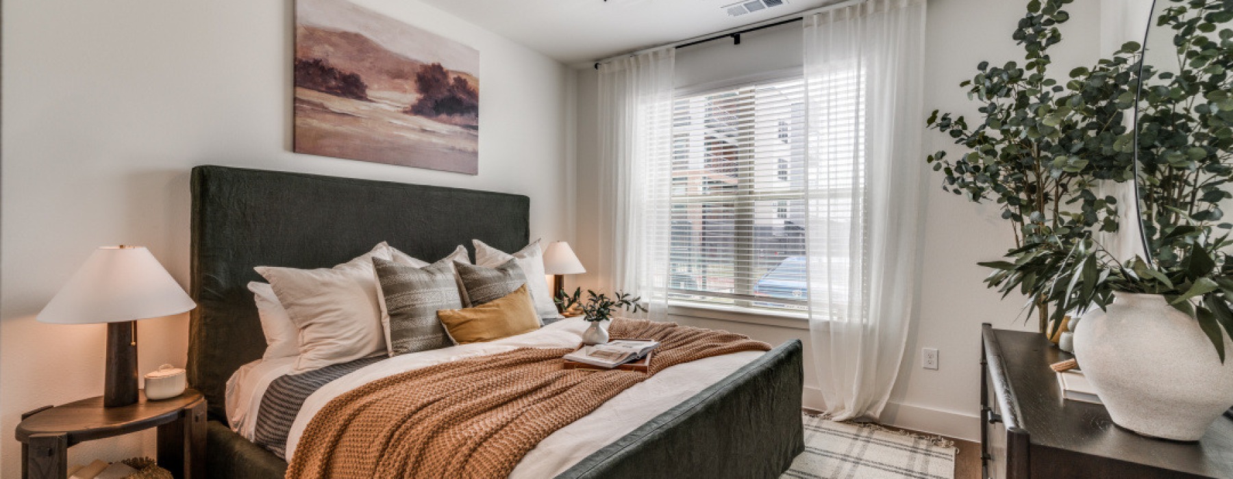 Get 6 Weeks Free on 1- & 2-Bedroom Homes + a $500 Gift Card for 1-Bedrooms or $1,000 Gift Card for 2-Bedrooms.